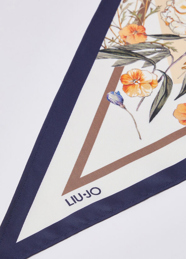 lenço estampado