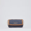 Bolsa transversal pequena em jeans jacquard