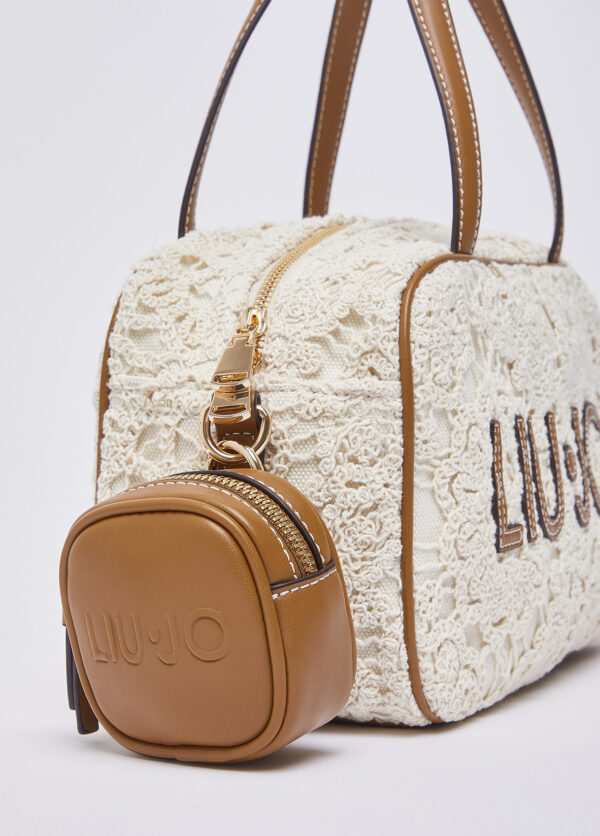 Bolsa bowling média com detalhes em renda